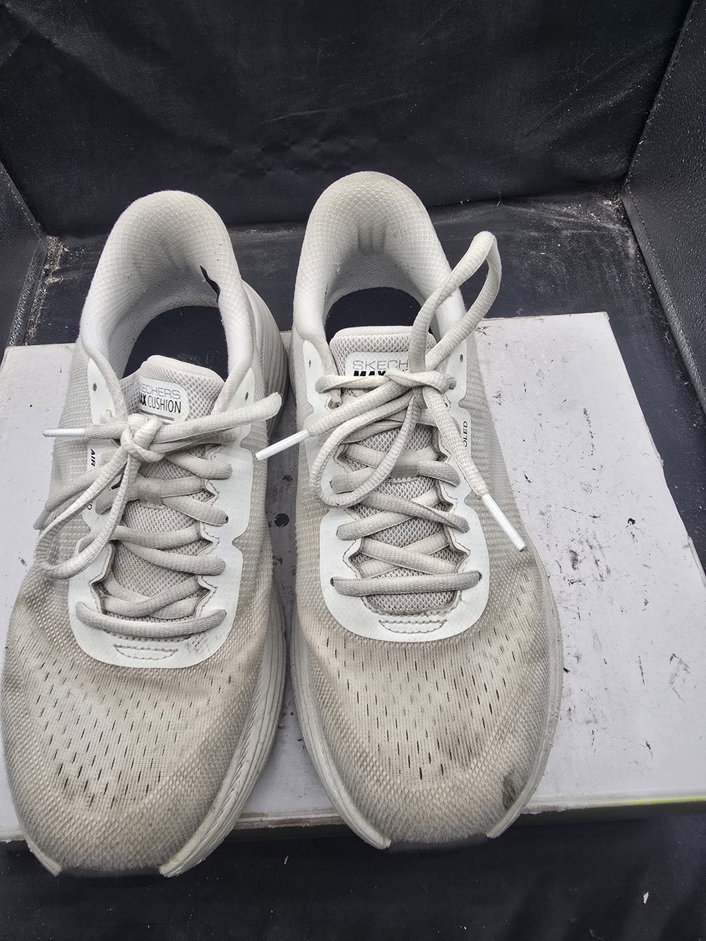 Skechers Men’s Light Gray Lace-Up Athletic Shoes